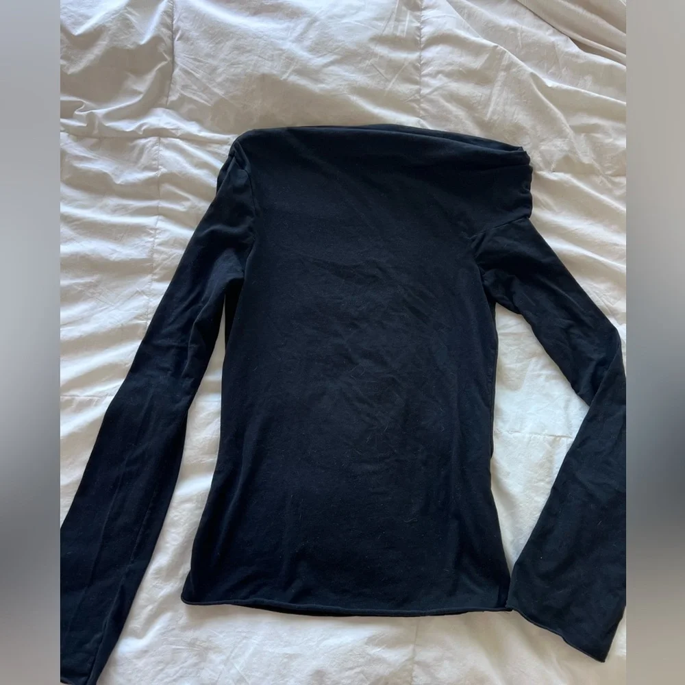 James Perse Black Off-Shoulder Top - Picture 4 of 8